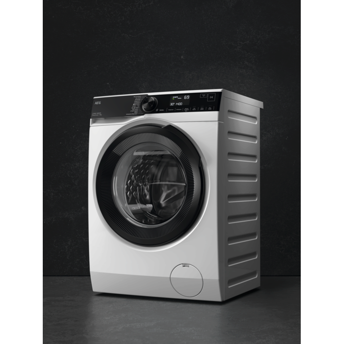 AEG - 9 kg washing machine - LFR73944SVE