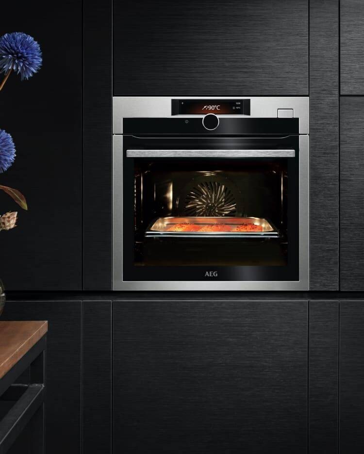 8000 Steamboost oven