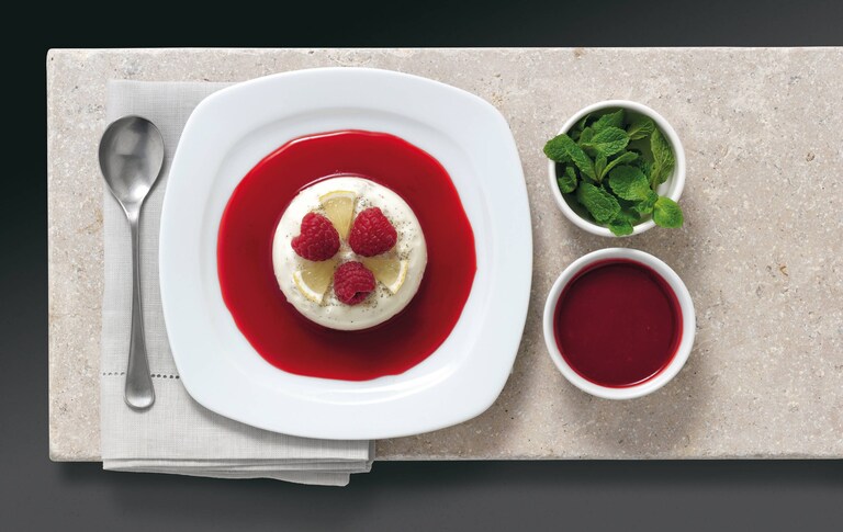 Mousse od limete s coulisom od maline